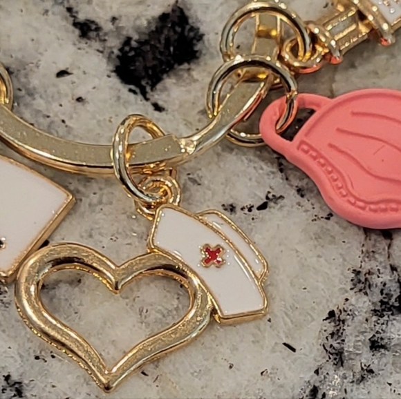 New Medical Nurse or Doctor Heart Keychain - Picture 5 of 7